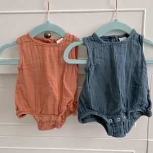 Set of Kate Quinn Gauze Bubble Onesies 0-3mo Newborn